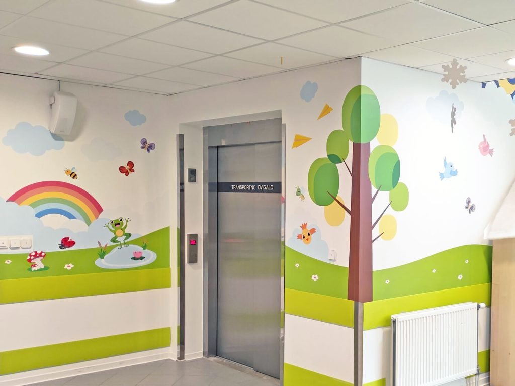 tisk stenskih nalepk